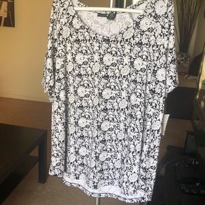 A21- BNWT Tahari shirt 2X